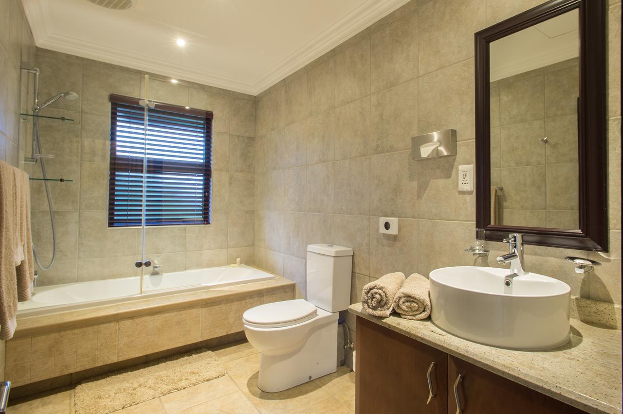 Zimbali Home-22 Acaciawood